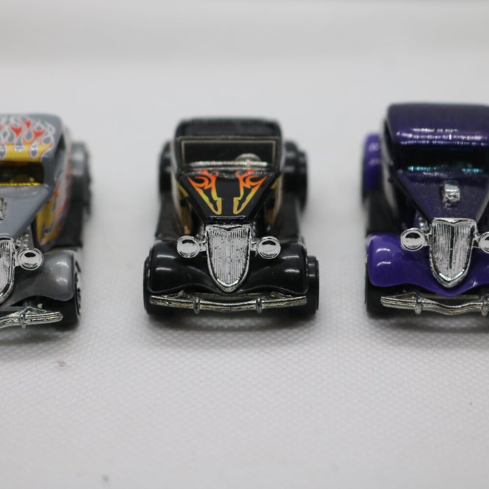 Hot Wheels lot of 3 Ford 1934 roadsters lot of 3 loose 1:64 scale - Picture 4 of 6